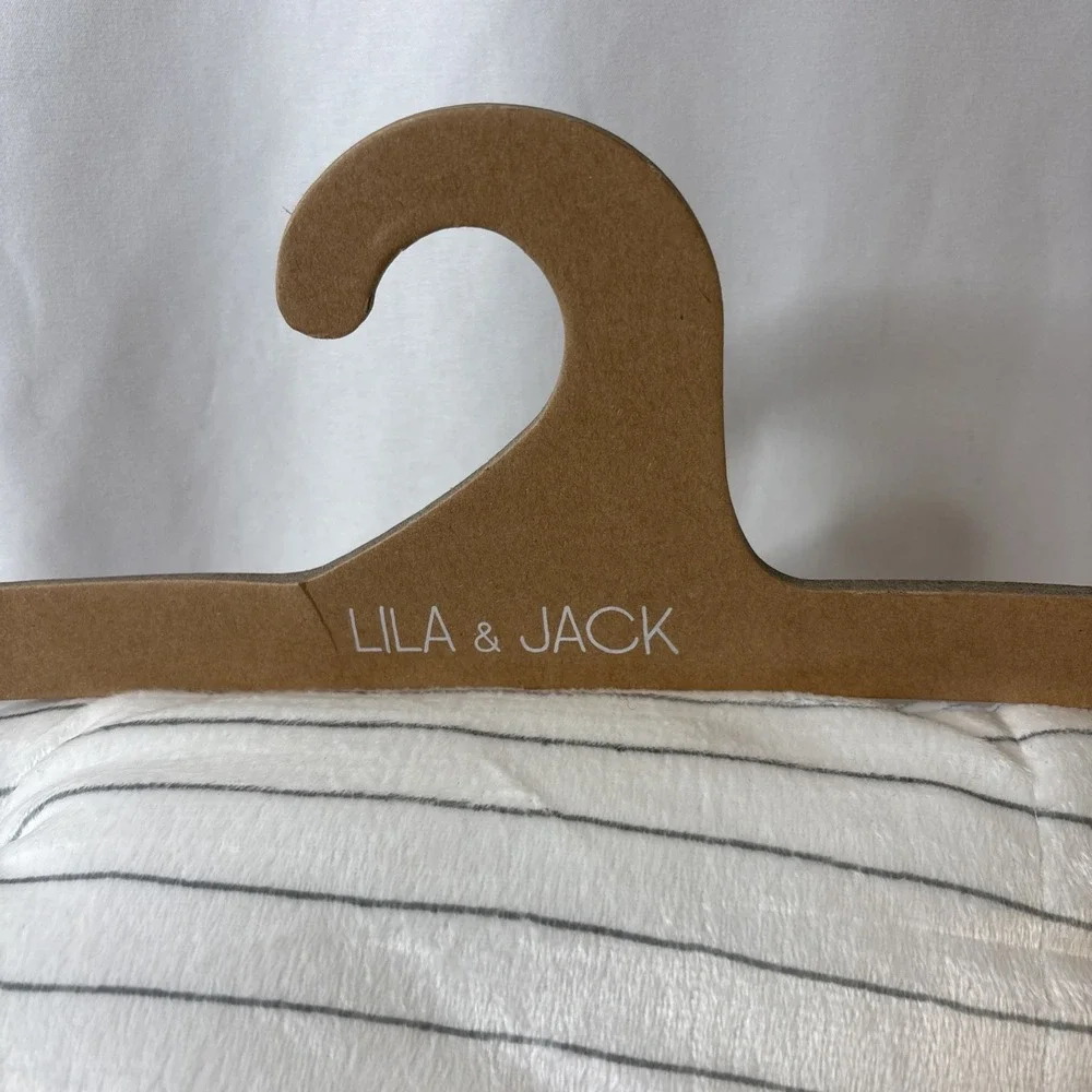 Lila & Jack Baby Blanket Gray Stripe‎ Reversible to White Sherpa 30x40